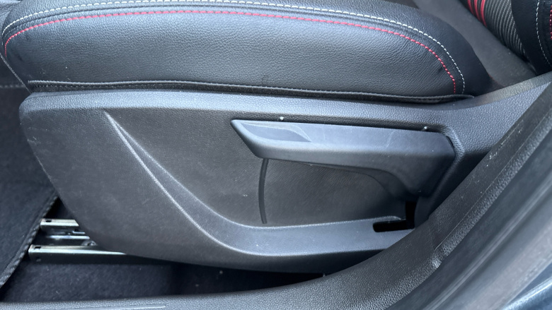 Renault Clio 1.0 TCe 90 RS Line 5dr Petrol Hatchback